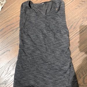 Lululemon grey tank